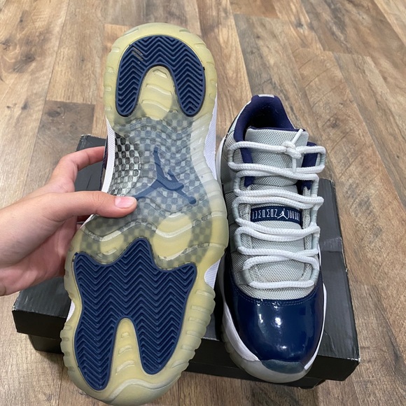 Jordan 11 low - Picture 2 of 4